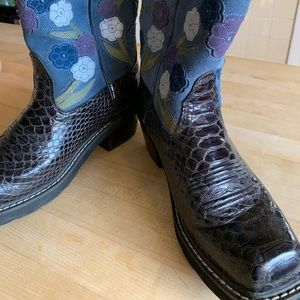 Ariat Cowgirl Boots